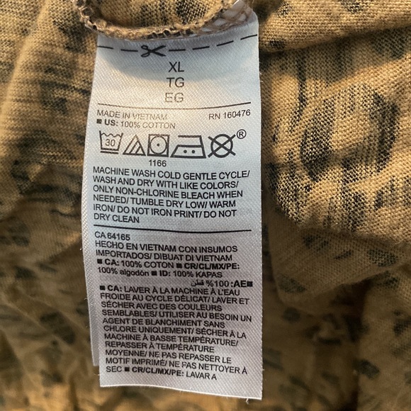 Old Navy Leopard Print T-Shirt - Picture 5 of 5